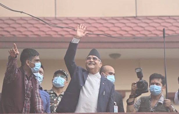 माधव नेपाललाई एमालेमा कुनै ठाँउ छैनः अध्यक्ष ओली 